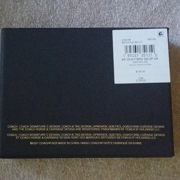 SOLD - COACH Boxed Small Zip Around Wallet With Snowy Bears Print - Picture 6 of 8